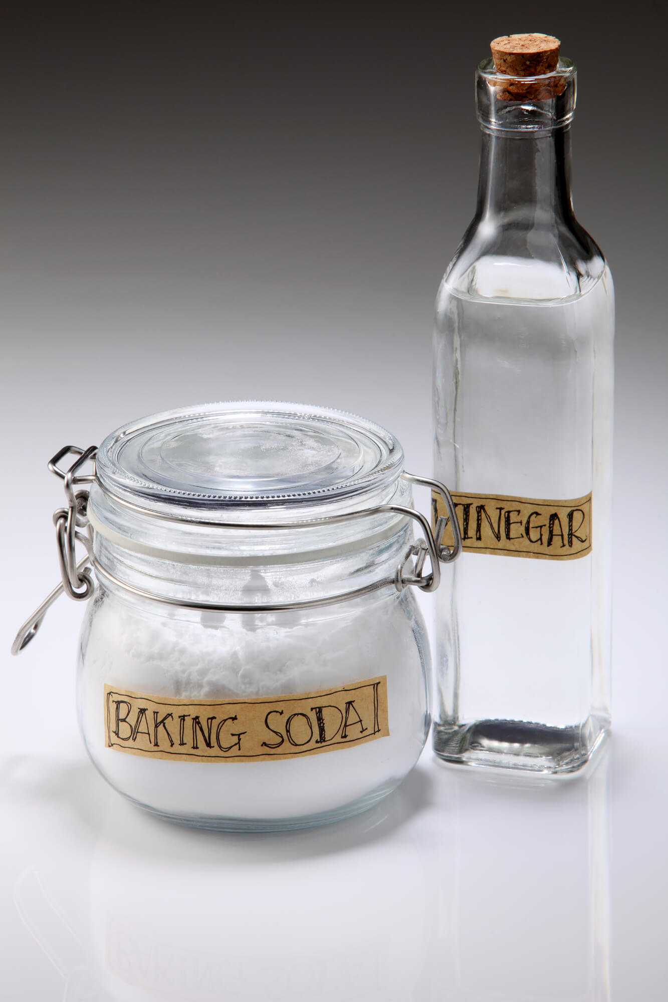 baking soda and vinegar natural cleaner