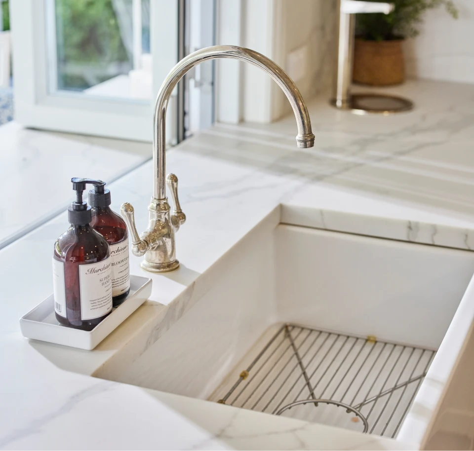 fluid bath sink
