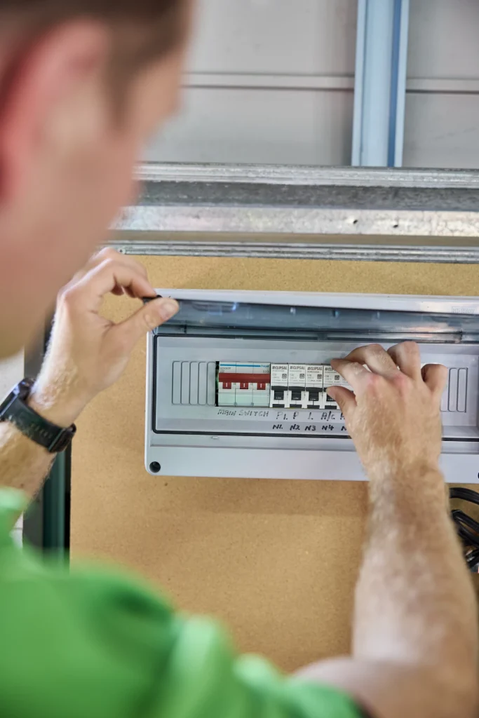 fluid electrical switchboard